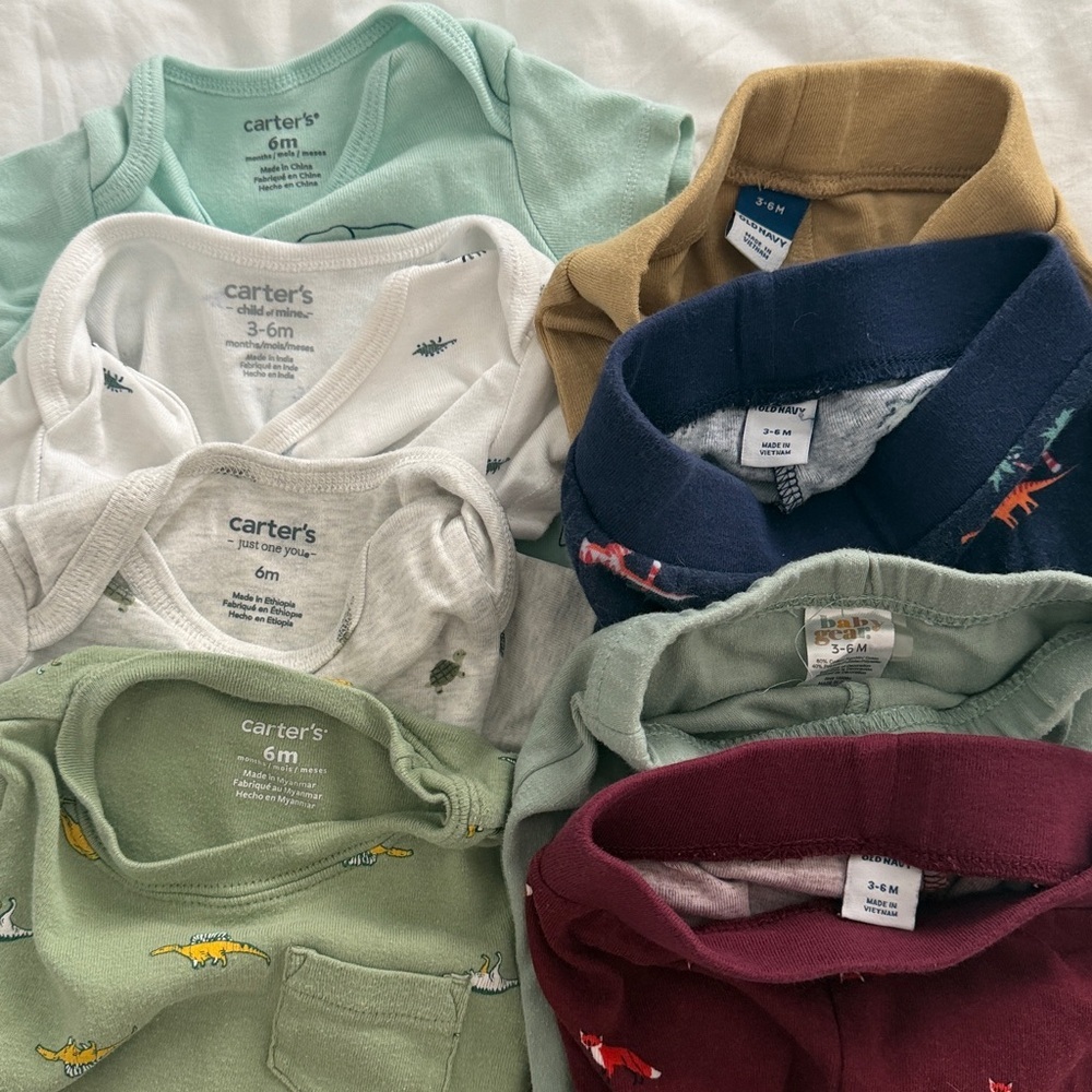 Assorted Baby Onesies and Pants Set 3-6 months - Picture 10 of 10